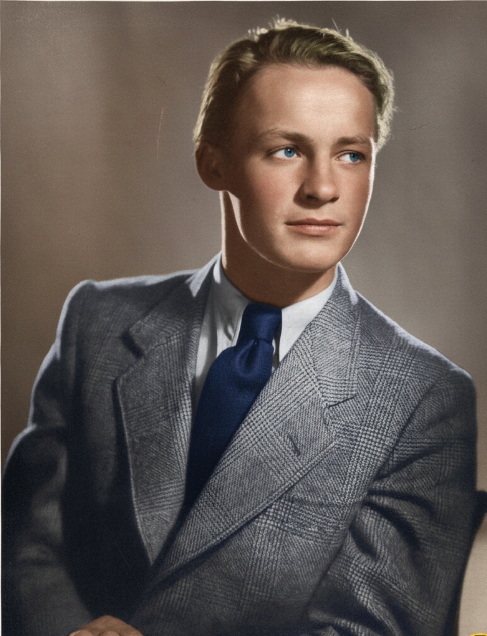 Hermann Braun, studio portrait in suit